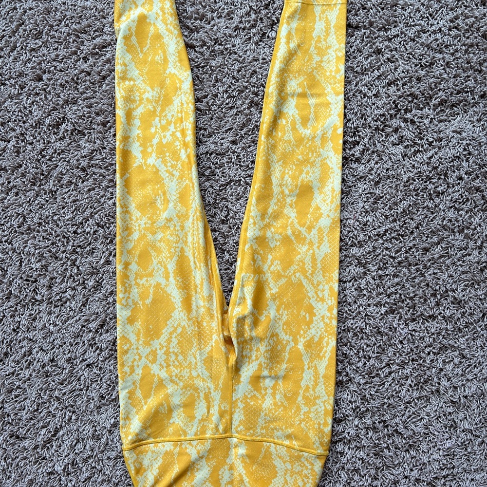 Carbon38 Yellow Snake Print Leggings